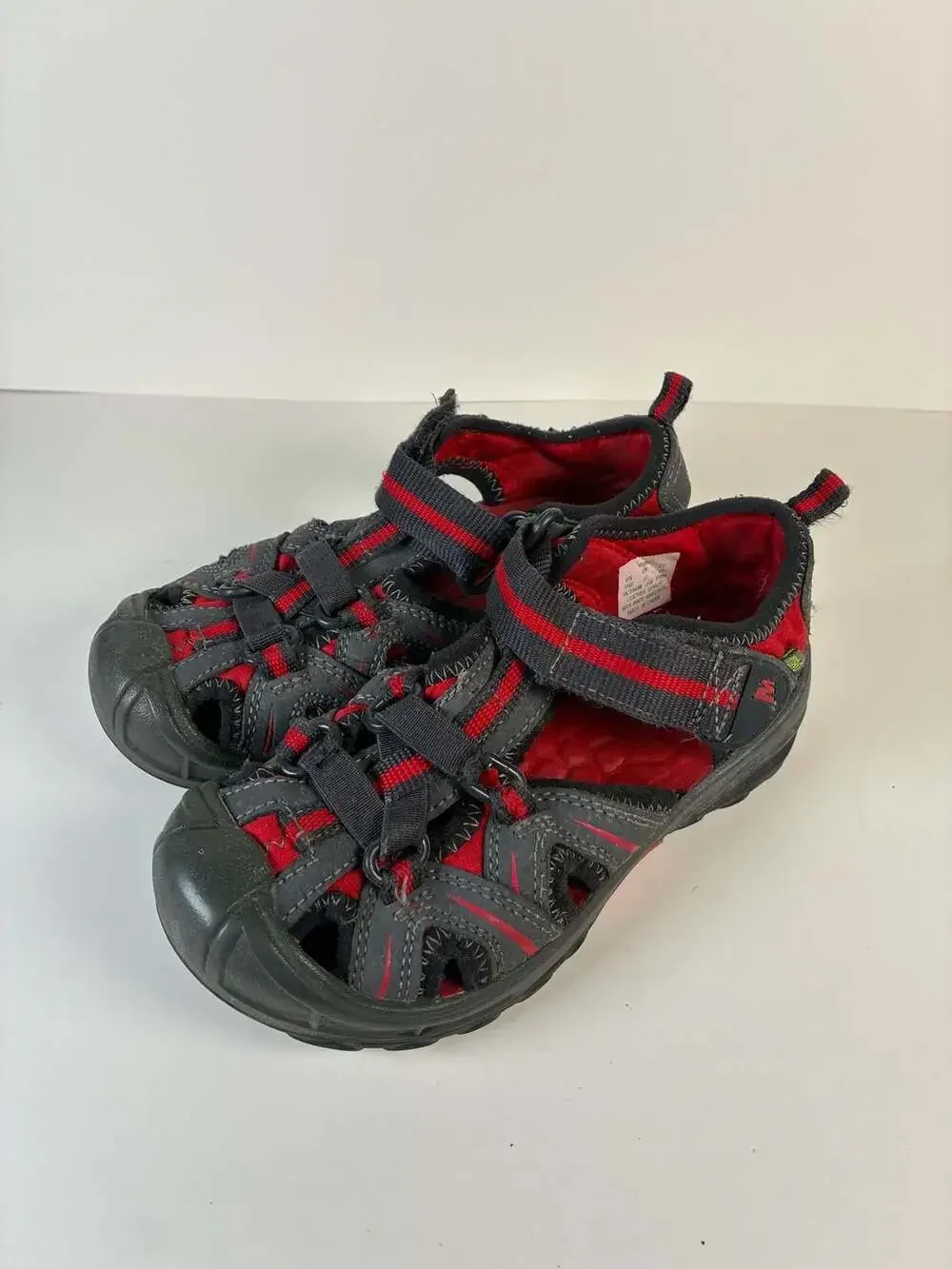 Merrell Hydro Closed-Toe Water Hiking Sport Sandals, Gray and Red